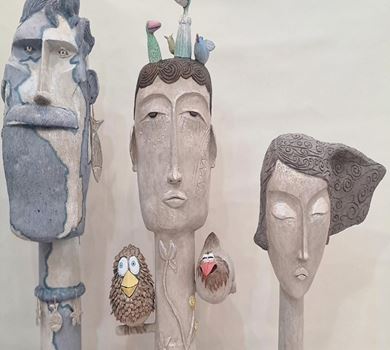 Papier-mache, müasir və ənənəvi aspektləri olan bir sənətdir