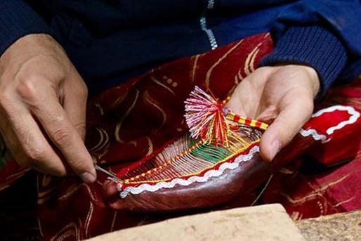 Çarıq, həm qadın və həm kişi üçün ayaqqabı