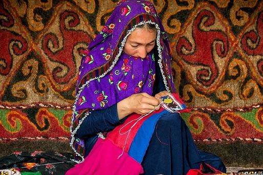Türkmən tikişi, təsvir edilə bilməyən qədim sənətin gözəlliyi