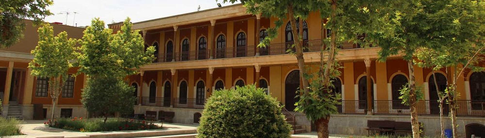 İsfahan İncəsənət Universiteti unikal bədii mühitdə sənət təhsili