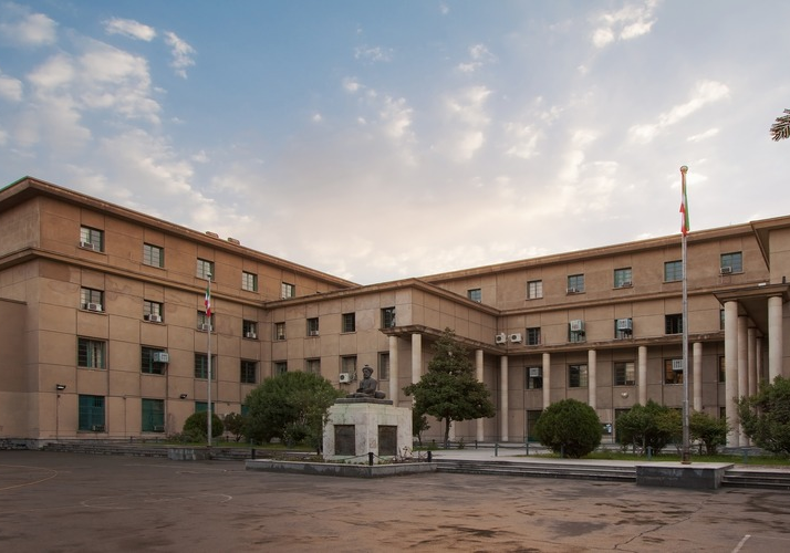 Tehran Universiteti İranın ən böyük ali təhsil kompleksidir