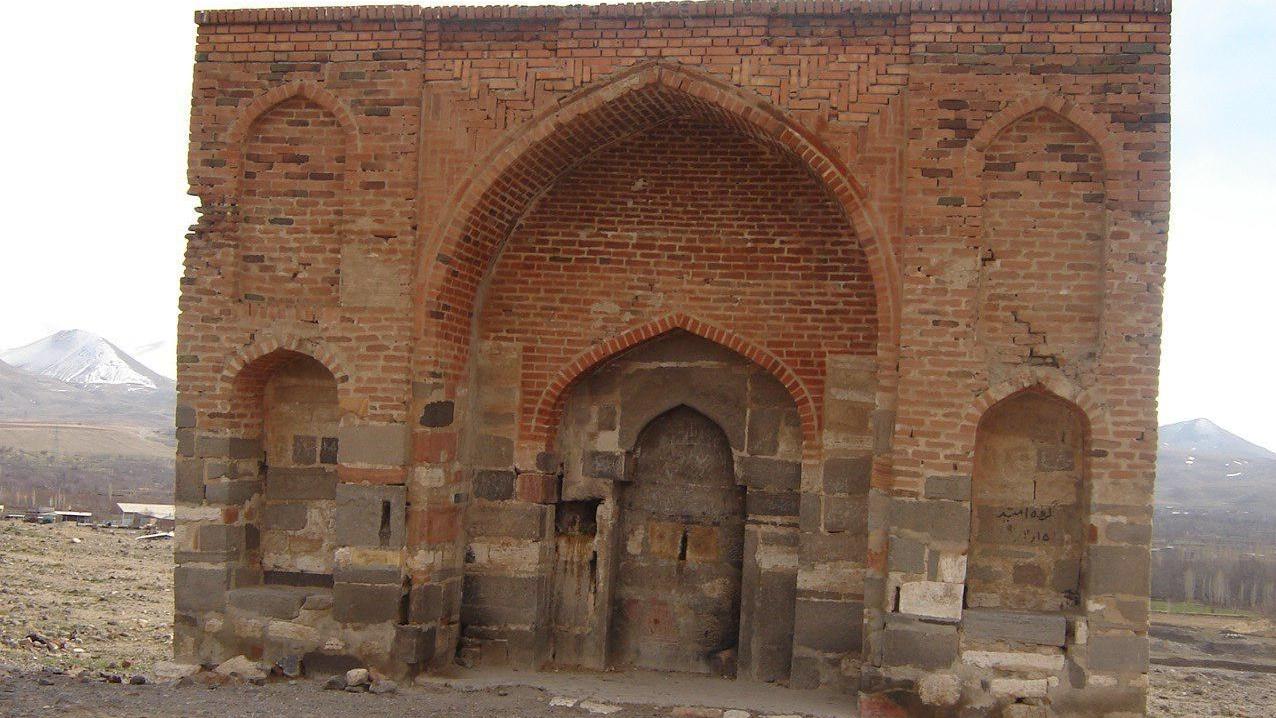 Azərşəhr Müsəllası, Yüzlərlə İl Əvvəldən Qalmış Möhkəm Bir Bina