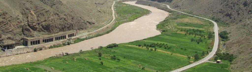 Kəntəl Milli Parkı və Əli Bəy Qalası Lalə Düzənliyinin Misilsiz Mənzərəsi