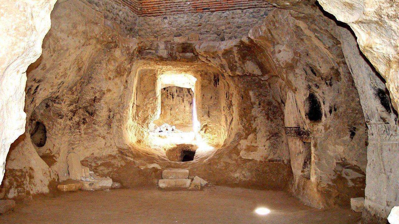Marağa Mehr Məbədinin Tarixçəsi və Möcüzələri