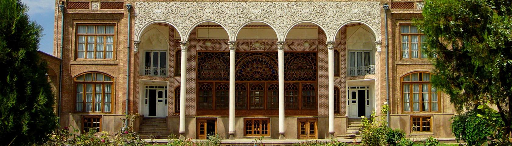 Bəhnam Evi, Gözoxşayan Fasadı Olan Tarixi Bir Ev
