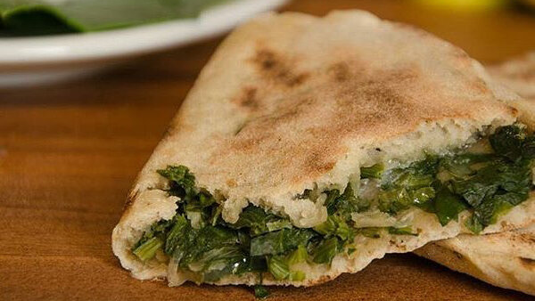 Pipax Cəhromun göyərtili pizzası